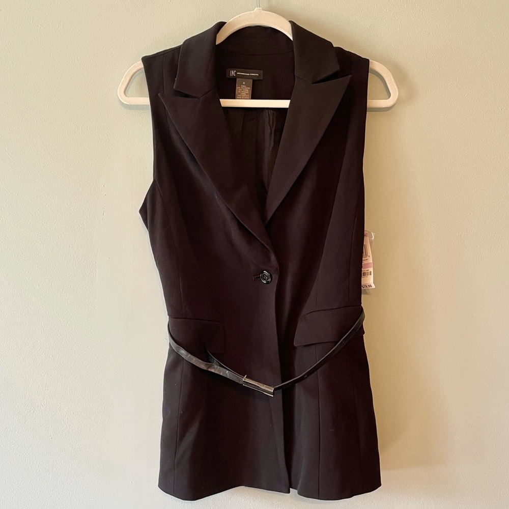 NWT INC International Concepts black sleeveless vest with belt